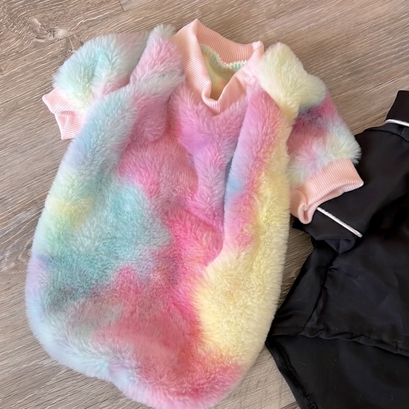 Puppy 🐶 and Dog Outfit bundle of 2 size M - Picture 2 of 5